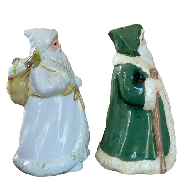 Vintage Victorian Santa Salt and Pepper Shakers Set - Picture 2 of 10